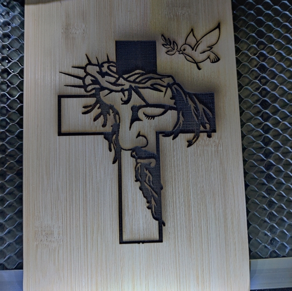 Jesus and Dove cutting board - Picture 4 of 6